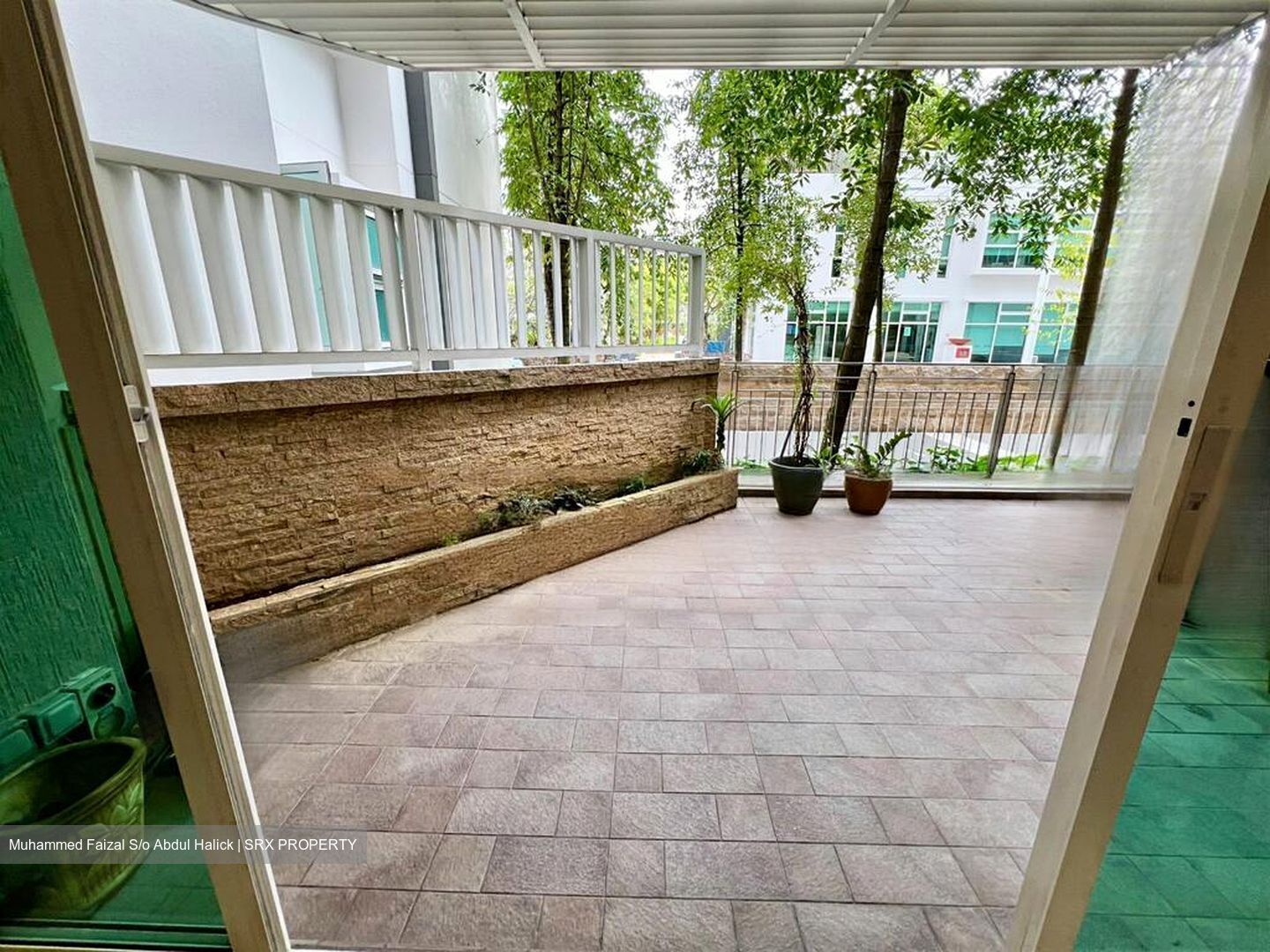 The Esparis (D18), Condominium #635137211